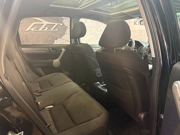 Honda CR-V 11 of 15
