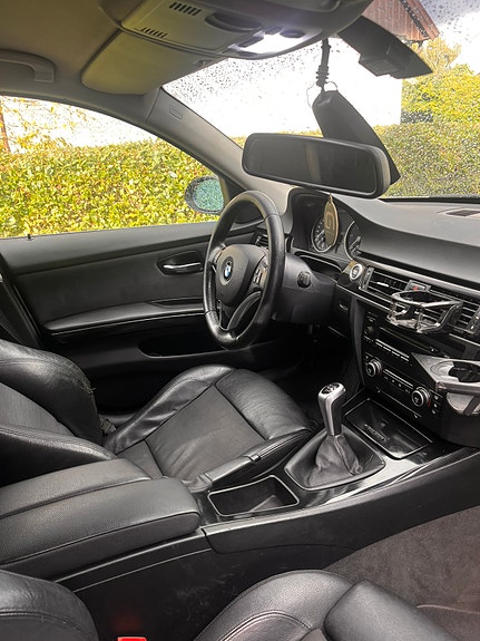 BMW 325d 5 of 8