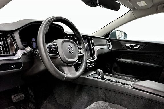 Volvo V60 Cross Country 5 of 5