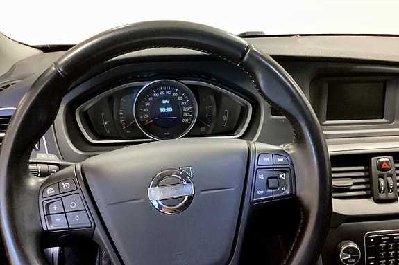 Volvo V40 8 of 11