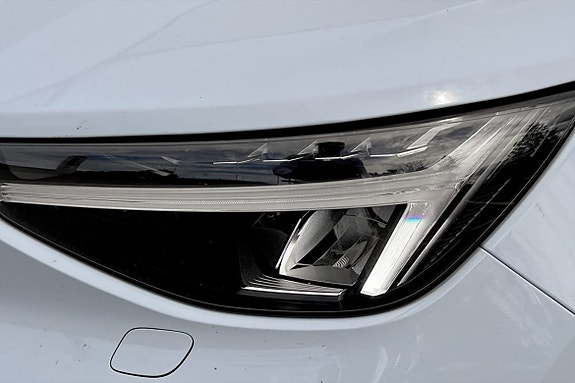 Volvo EX40 12 of 12