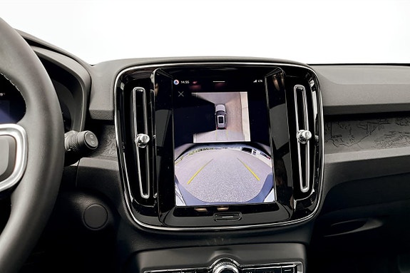 Volvo EX40 6 of 12