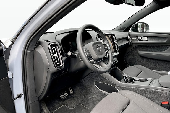Volvo EX40 5 of 5