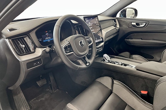 Volvo XC60 9 of 26