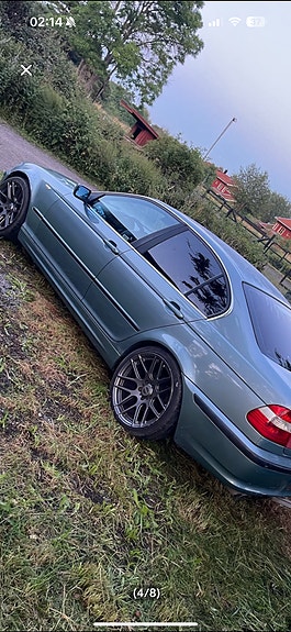 BMW 325i 3 of 5