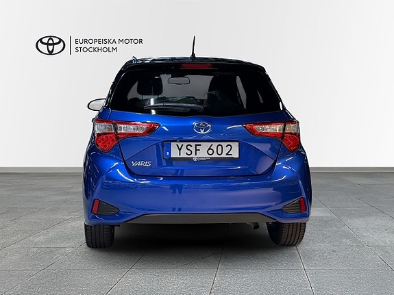 Toyota Yaris 4 of 11
