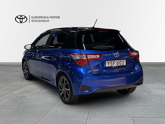 Toyota Yaris 2 of 11