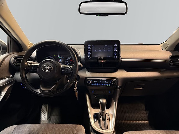 Toyota Yaris 8 of 13