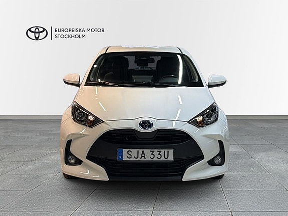 Toyota Yaris 5 of 13
