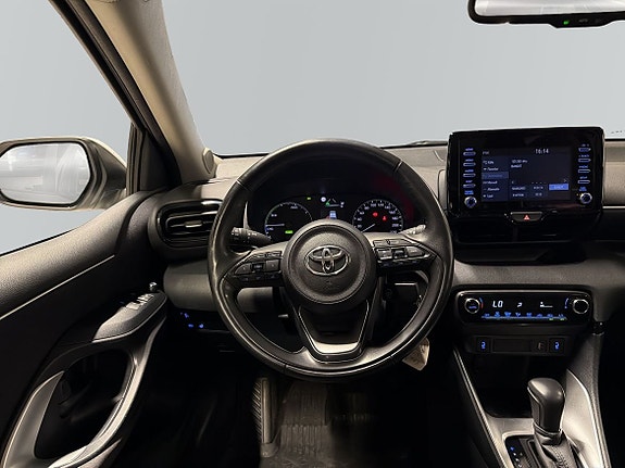 Toyota Yaris 9 of 13