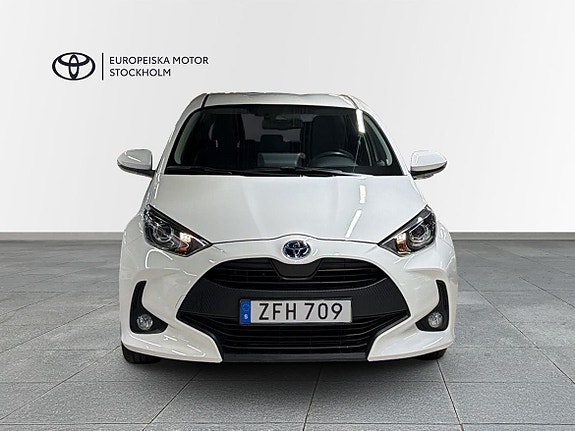 Toyota Yaris 5 of 13