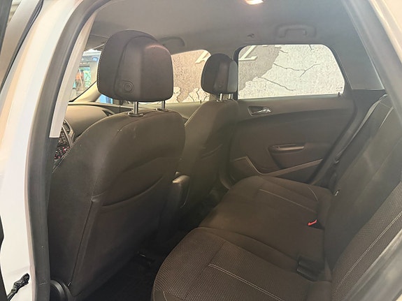Opel Astra 10 of 16