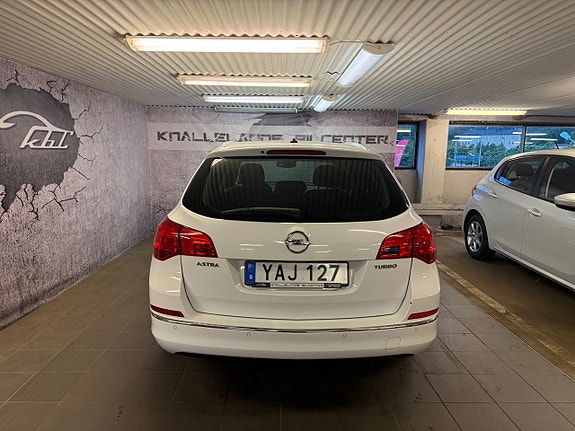 Opel Astra 4 of 5