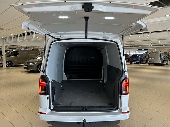 Volkswagen Transporter 9 of 21