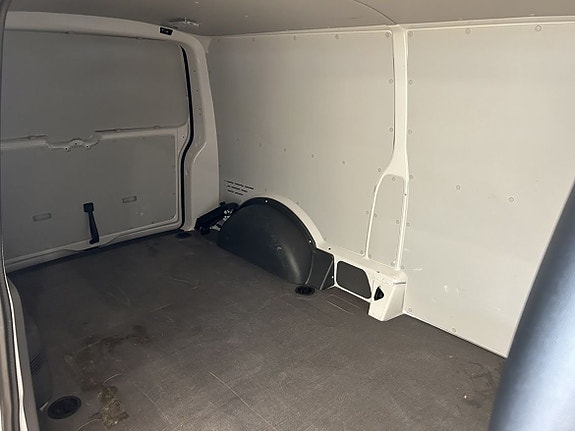 Volkswagen Transporter 10 of 21
