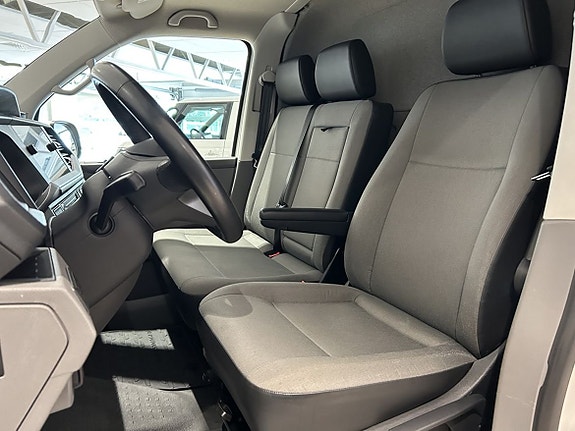 Volkswagen Transporter 13 of 21
