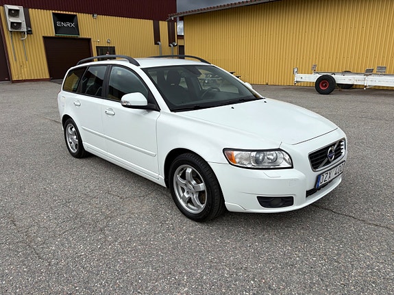 Volvo V50 5 of 5