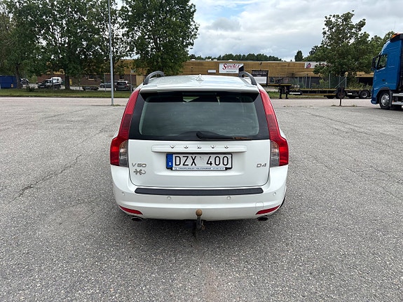 Volvo V50 3 of 5