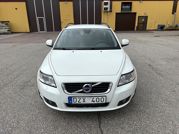 Volvo V50 6 of 16