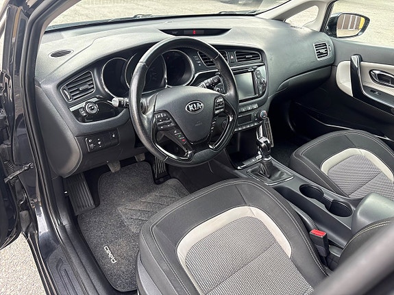Kia Ceed 8 of 17