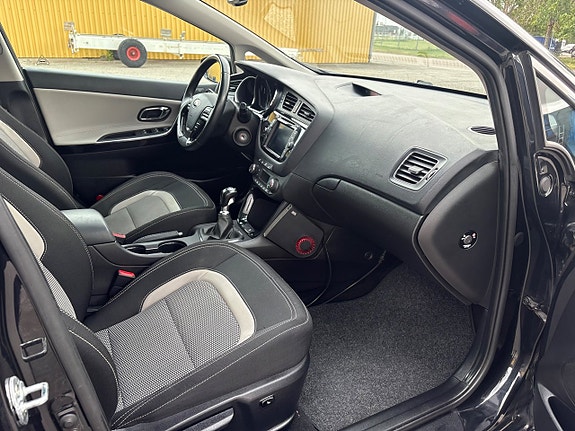 Kia Ceed 10 of 17