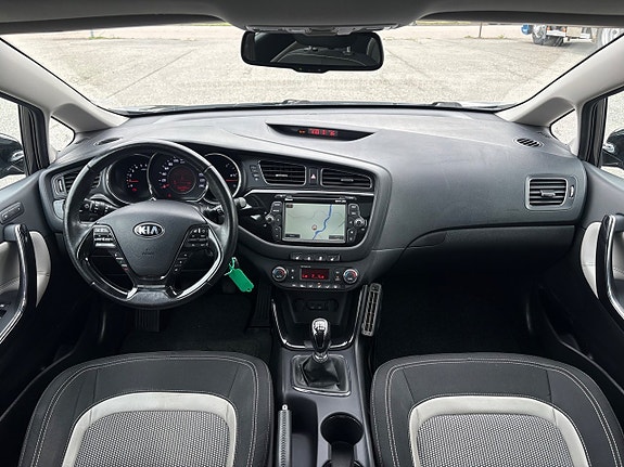 Kia Ceed 6 of 17