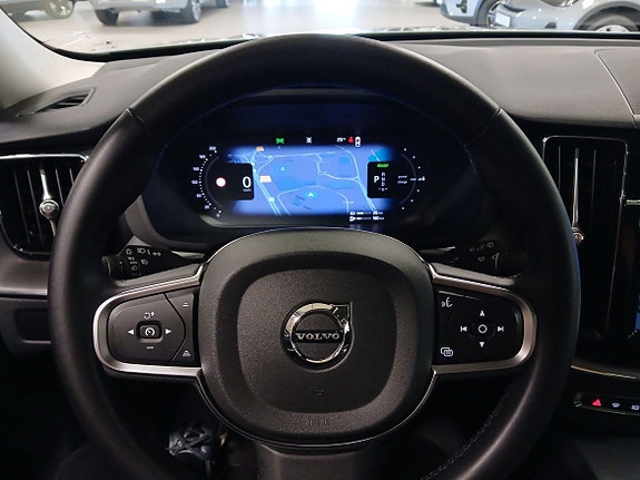 Volvo XC60 13 of 15