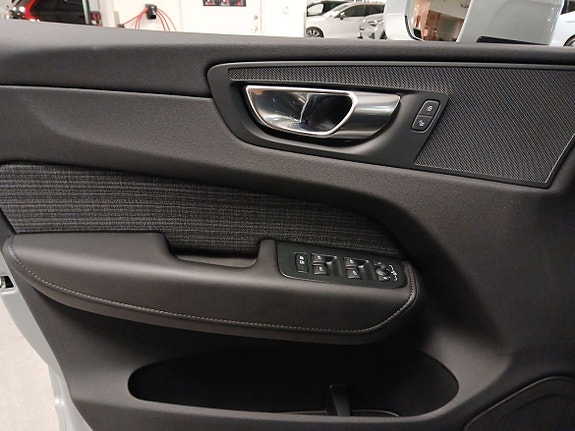 Volvo XC60 14 of 15