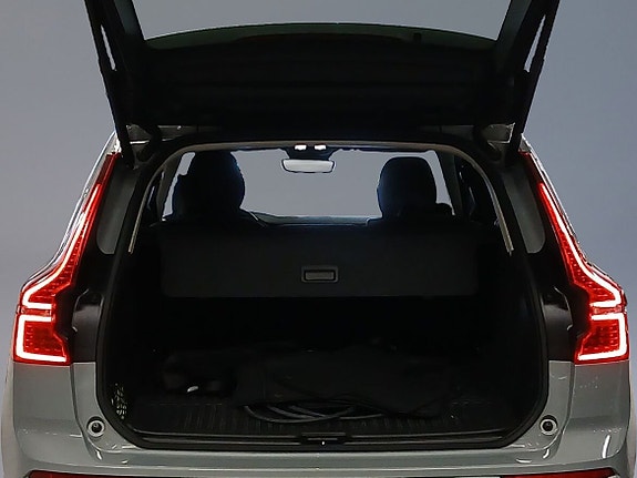 Volvo XC60 8 of 15