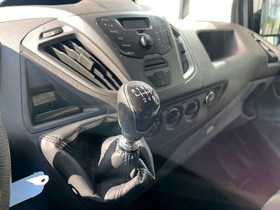 Ford Transit Custom 12 of 16