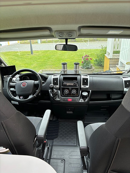 Adria Twin 600 SPT 9 of 17