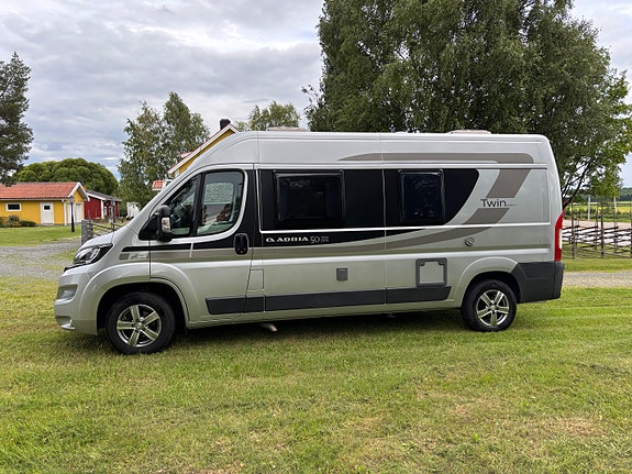 Adria Twin 600 SPT 3 of 17