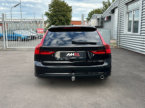 Volvo V90 4 of 25