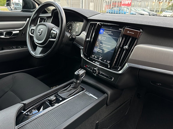 Volvo V90 16 of 25