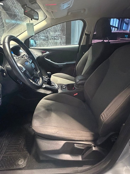 Ford Focus 13 of 17