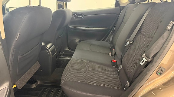 Nissan Pulsar 10 of 13