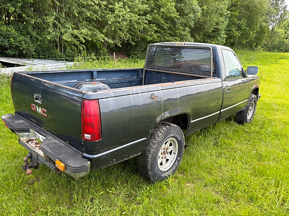 GMC Sierra 1500 2 of 5