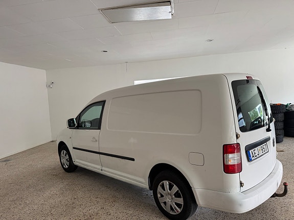 Volkswagen Caddy Maxi 4 of 5