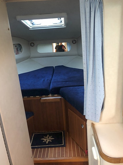 Sea Ray 300 Sundancer 8 of 19