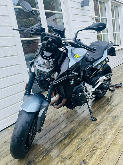 BMW F 900 R 3 of 3