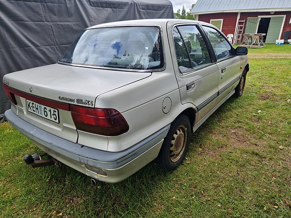 Mitsubishi Lancer 3 of 5