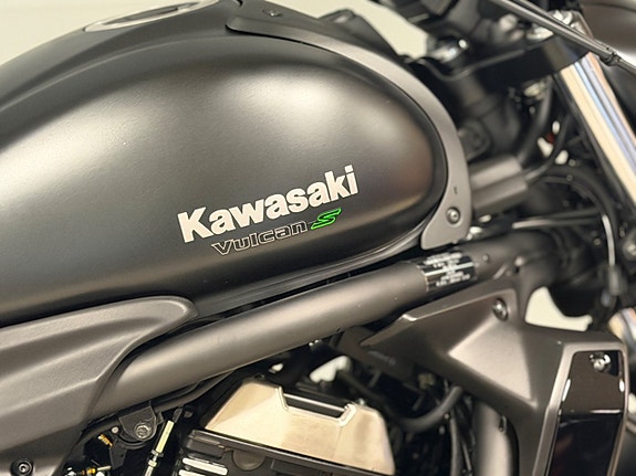 Kawasaki Vulcan S 3 of 5