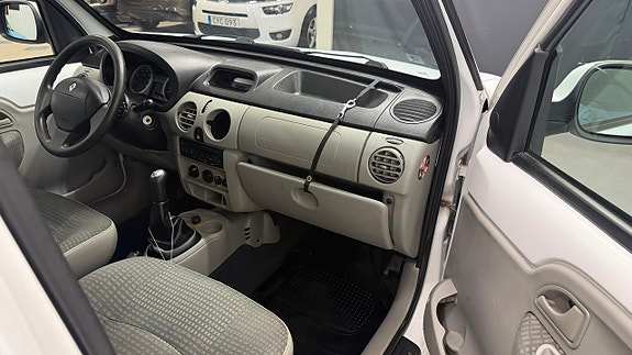 Renault Kangoo Express 9 of 13