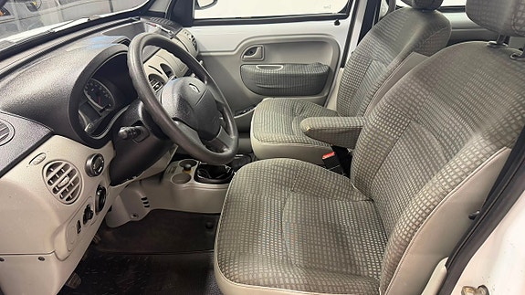 Renault Kangoo Express 11 of 13