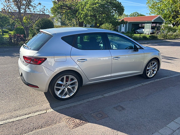 Seat Leon 3 of 5
