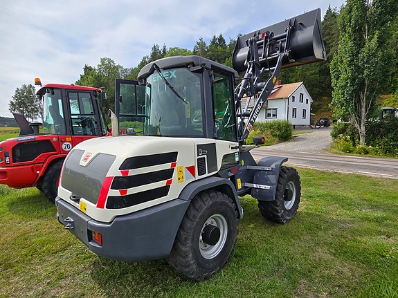 Terex TL80 4 of 6