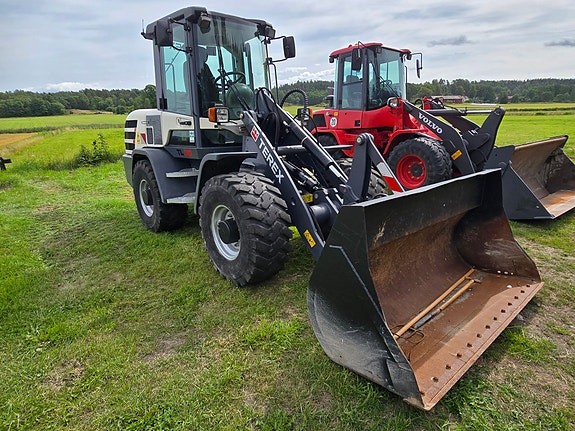 Terex TL80 2 of 6