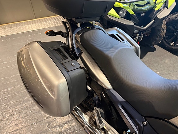 Yamaha TDM900 A ABS 4 of 8