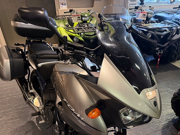 Yamaha TDM900 A ABS 2 of 8