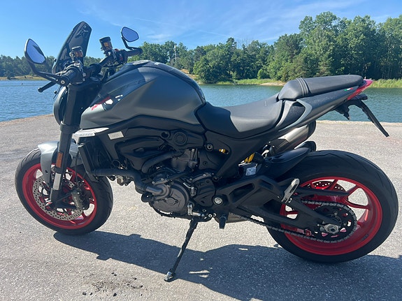 Ducati Monster 4 of 5